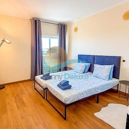 Oura Ocean Drive By Sunny Deluxe Apartament *